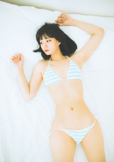 公交车扒开稚嫩挺进去j电影