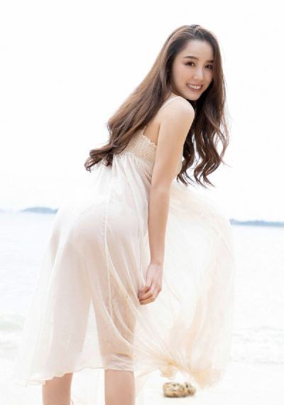 女大学生沙龙服务