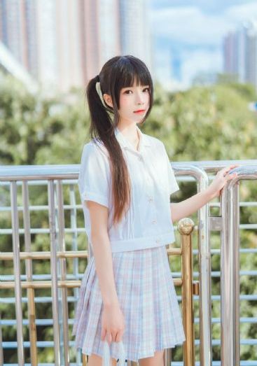 我让最想被拥抱的男人给威胁了
